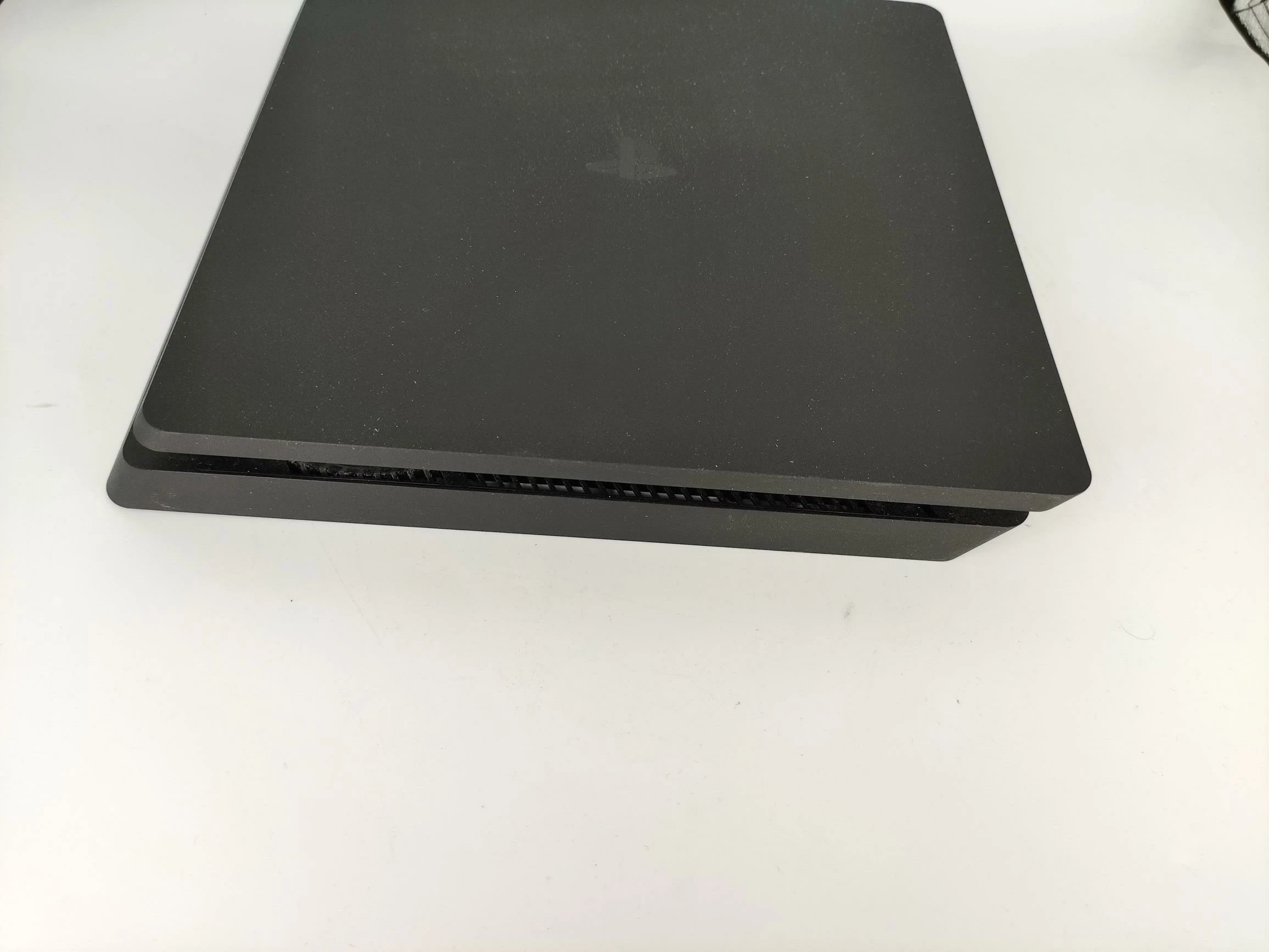 konsola-ps4-1tb-kod-producenta-cuh-2216b