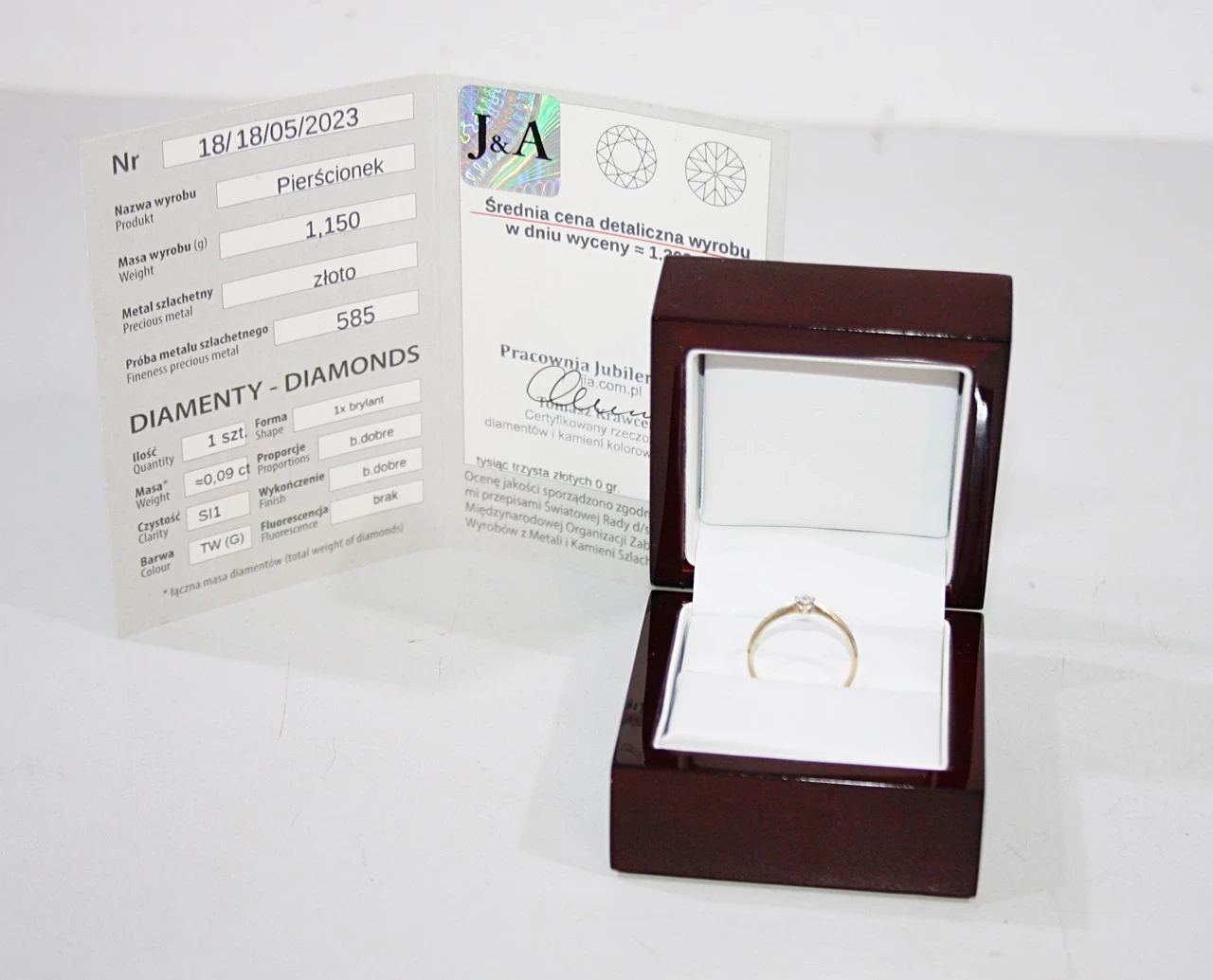 delikatny-zloty-pierscionek-z-brylantem-trzebnicka-561c-wroclaw-gracja