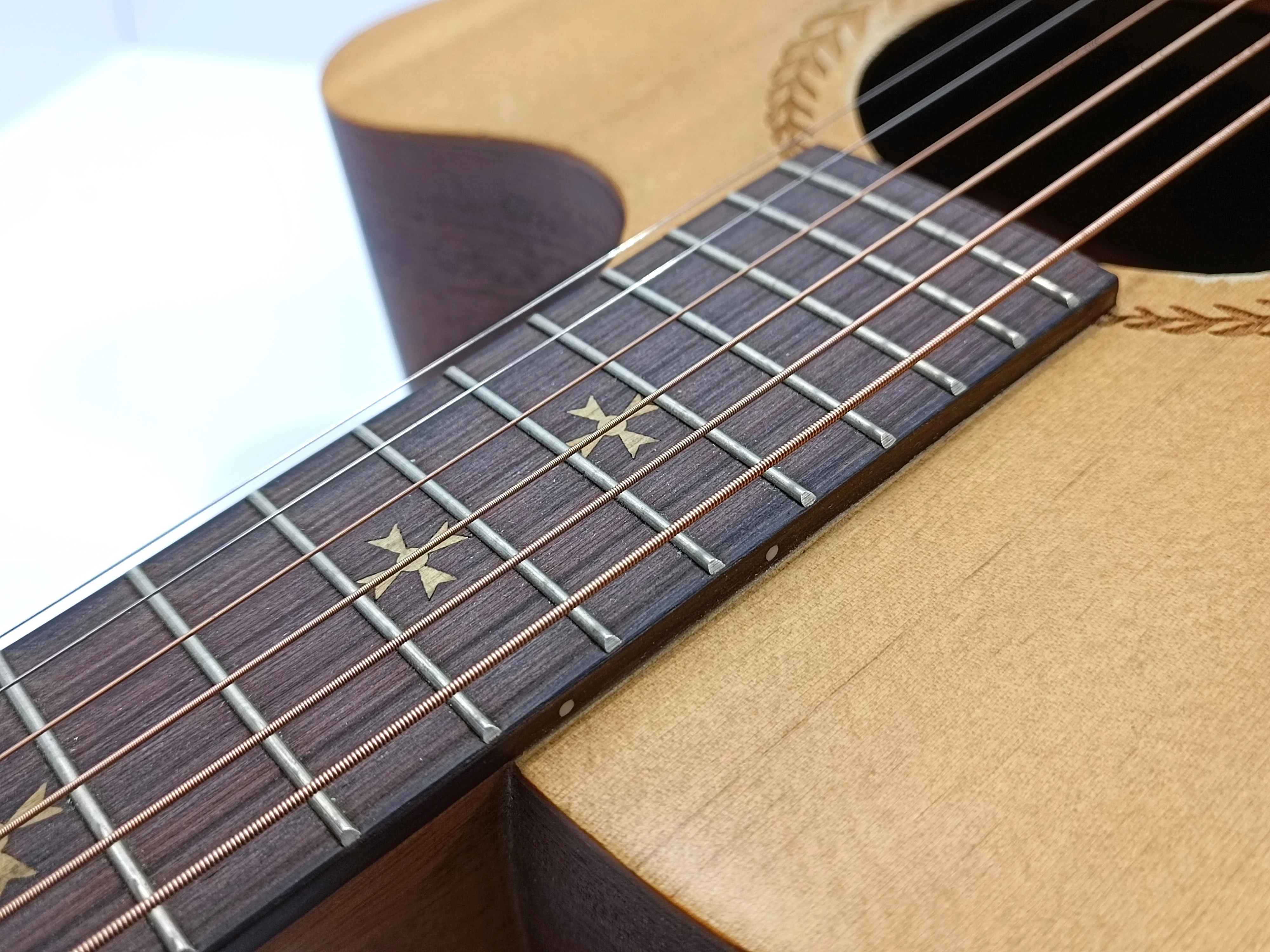 gitara-akustyczna-crusader-cf320-wersja-praworeczna