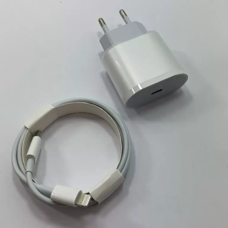 ŁADOWARKA C-LIGTHNING KOSTKA + KABEL