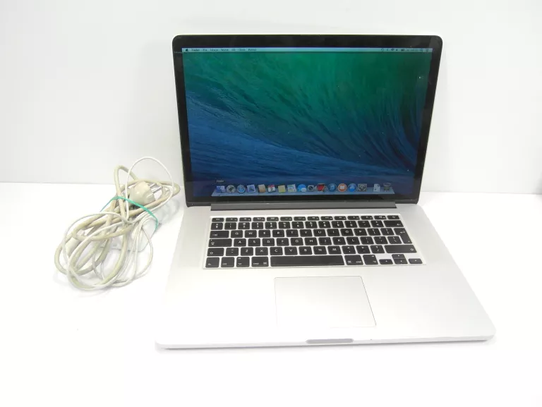 LAPTOP MACBOOK PRO A1398 I7 16 GB/25GB GFORCE GT