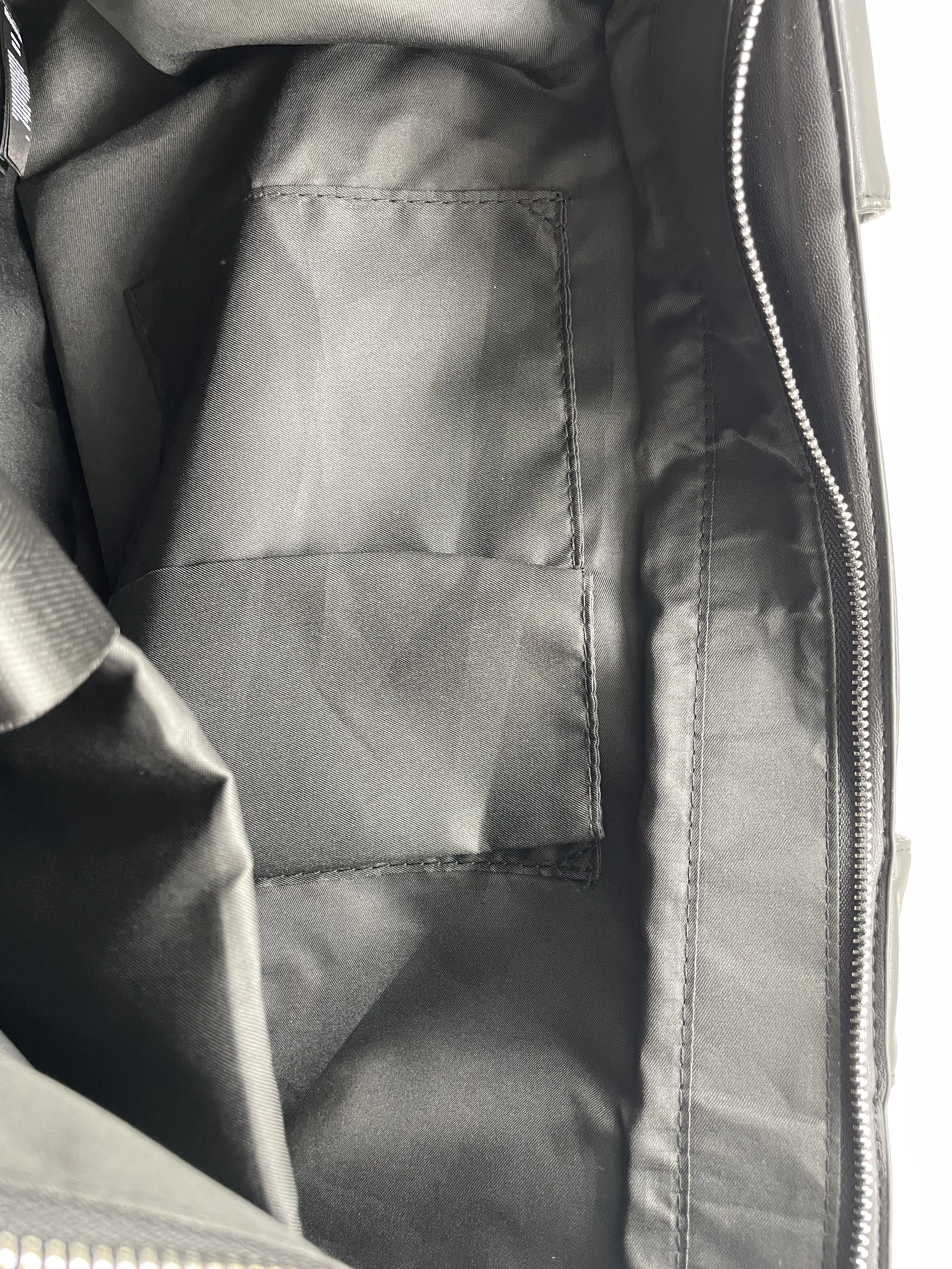 torba-czarna-cropp-5791n-99x-wielkosc-duza-mieszczaca-a4