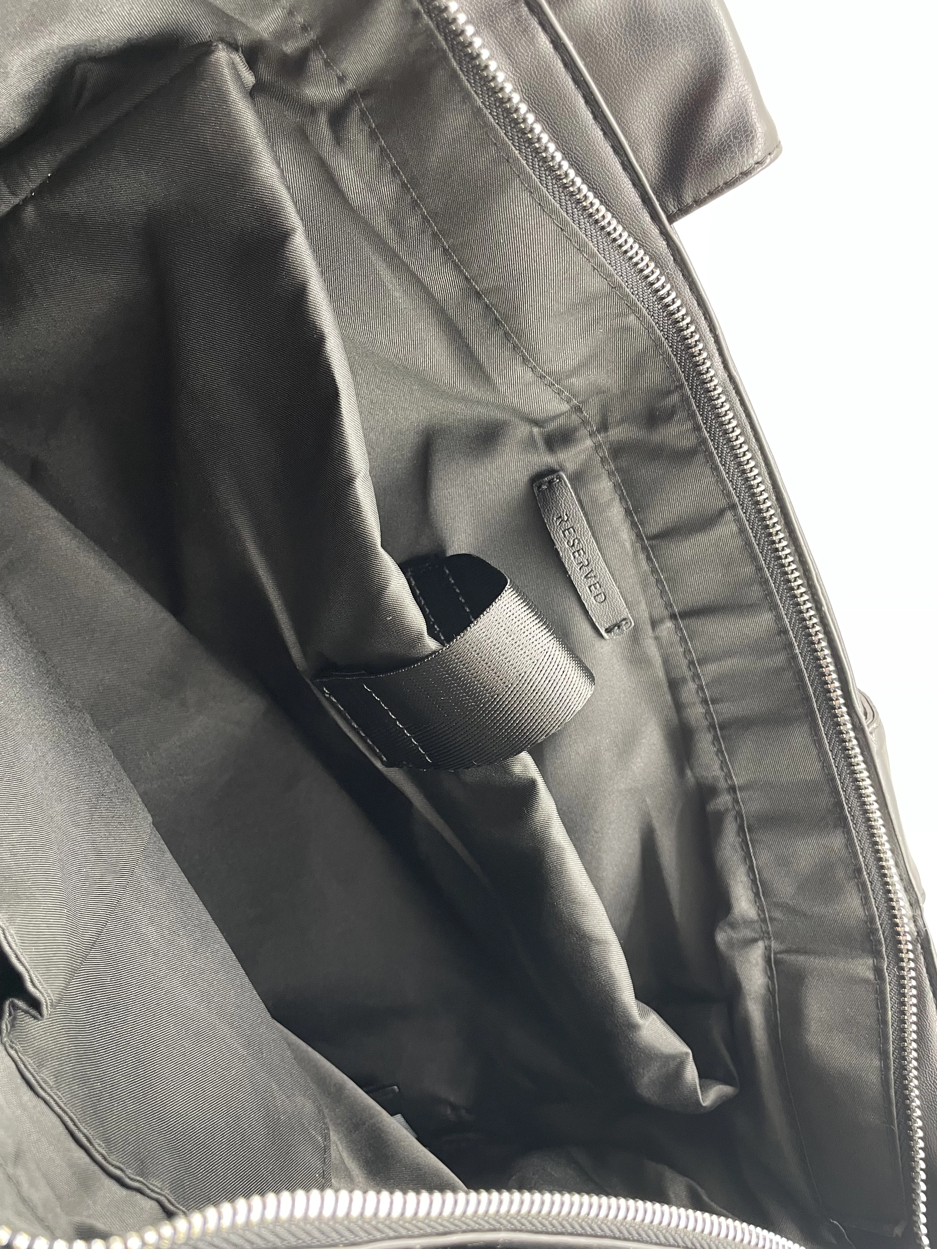 torba-czarna-cropp-5791n-99x-material-dominujacy-inny