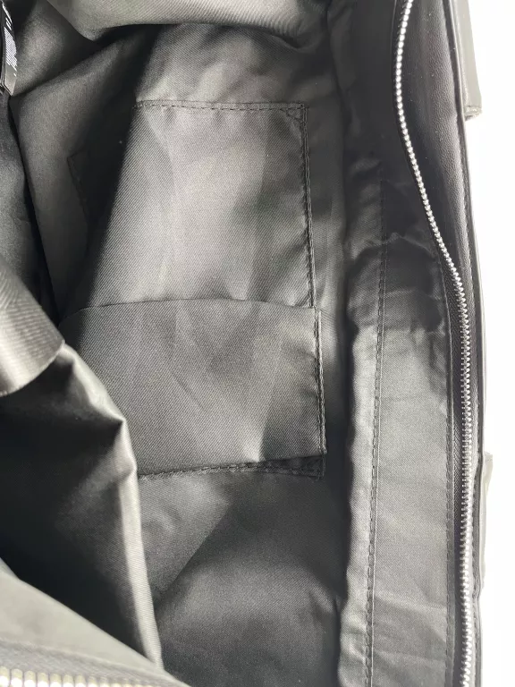 torba-czarna-cropp-5791n-99x-wielkosc-duza-mieszczaca-a4