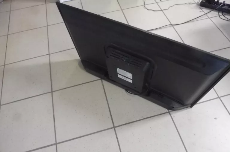 TELEWIZOR TCL 32DD420 PILOT