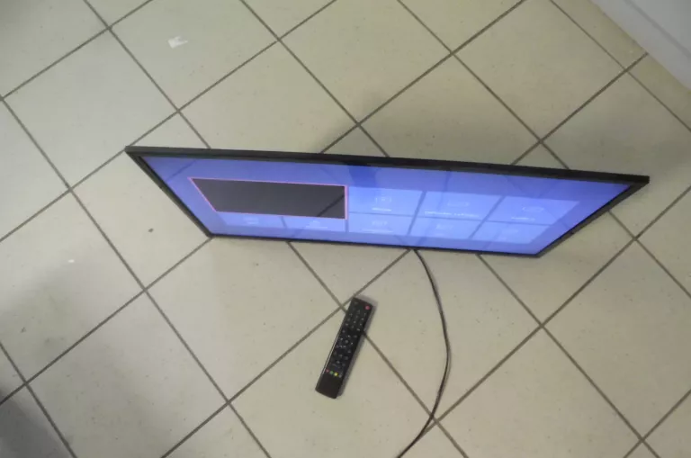 TELEWIZOR TCL 32DD420 PILOT