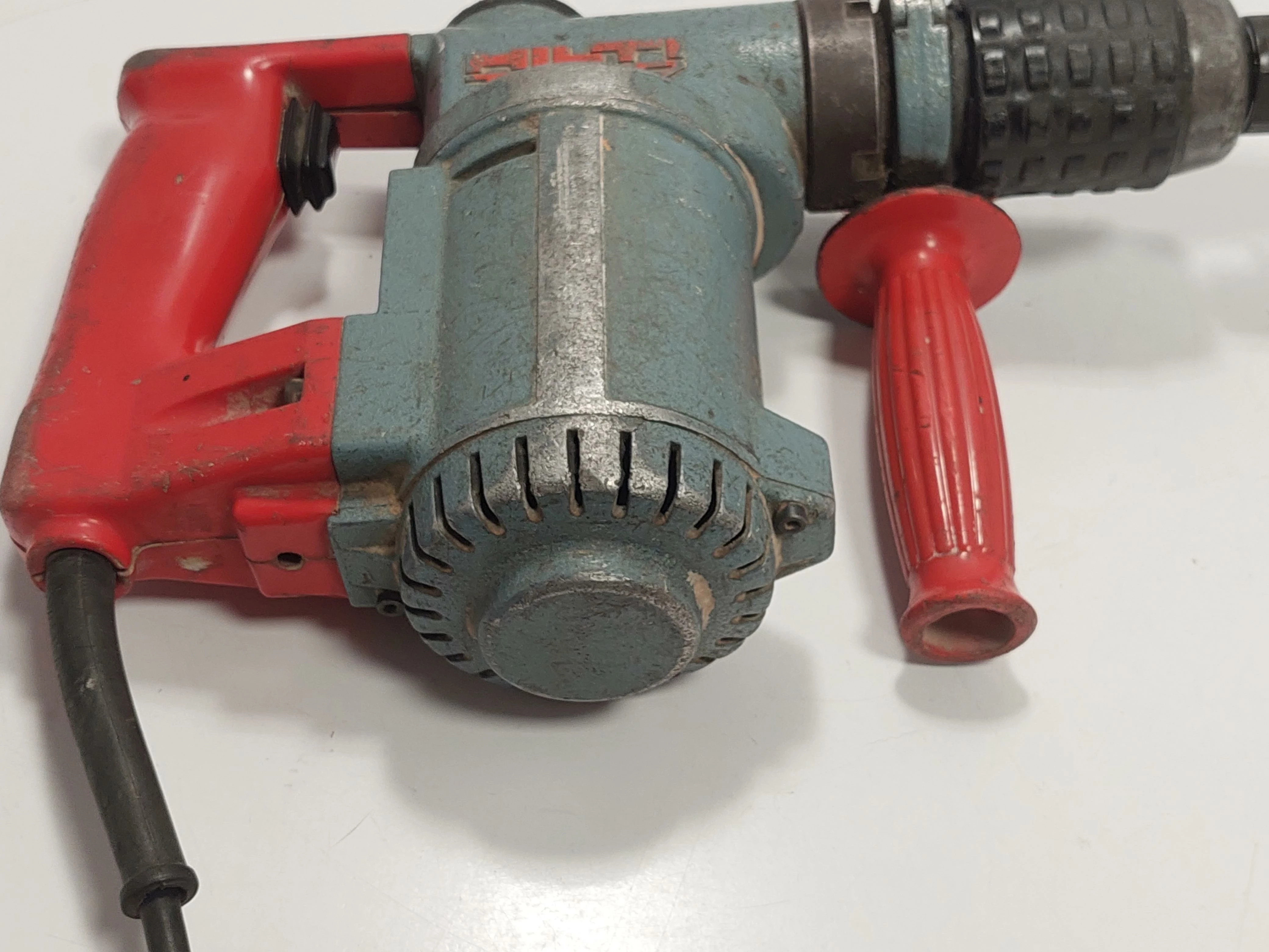 mlotowiertarka-hilti-te17-szybkozaciskowy-450-w-energia-udaru-24