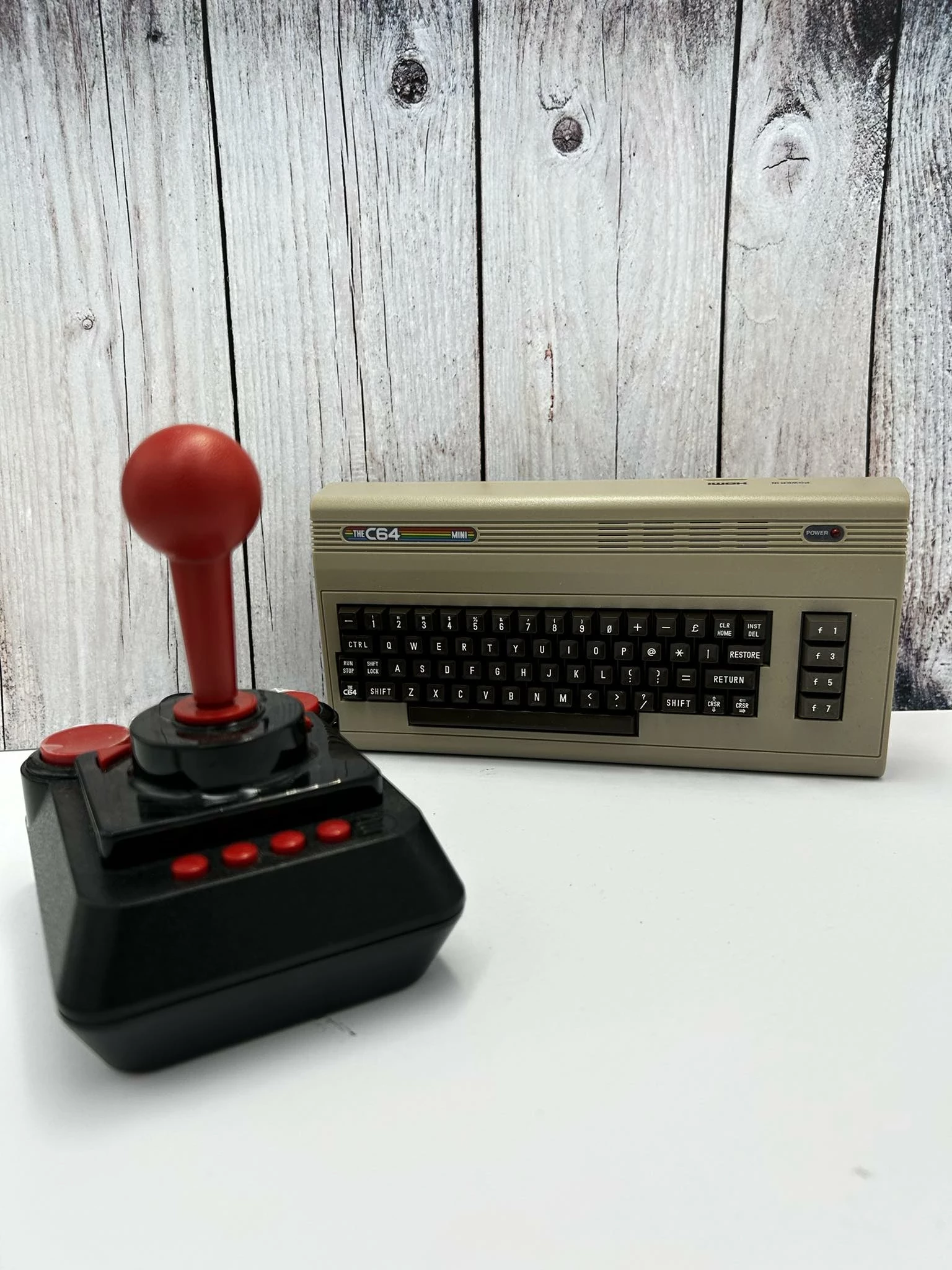 konsola-the-c64-mini-commodore-64-retro-gry-kod-producenta-rgl001
