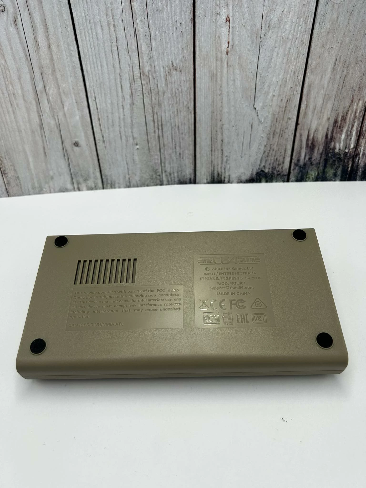 konsola-the-c64-mini-commodore-64-retro-gry-stan-11323-2