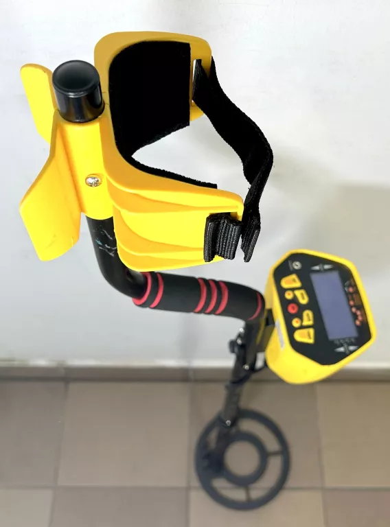 WYKRYWACZ METALI DETEKTOR METALU COBRA CT-1028