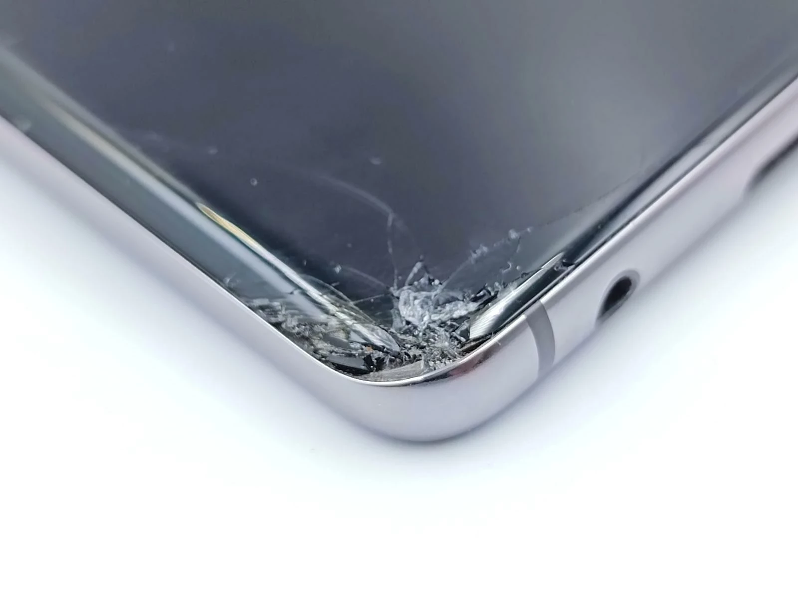 samsung-galaxy-s10-uszkodzony-ekran-typ-smartfon