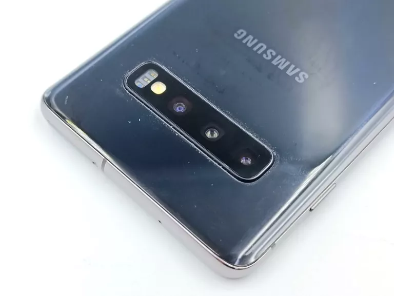 samsung-galaxy-s10-uszkodzony-ekran-kolor-czarny