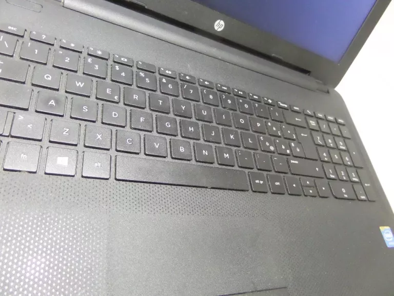 laptop-hp-250-czytaj-opis-przekatna-ekranu-156