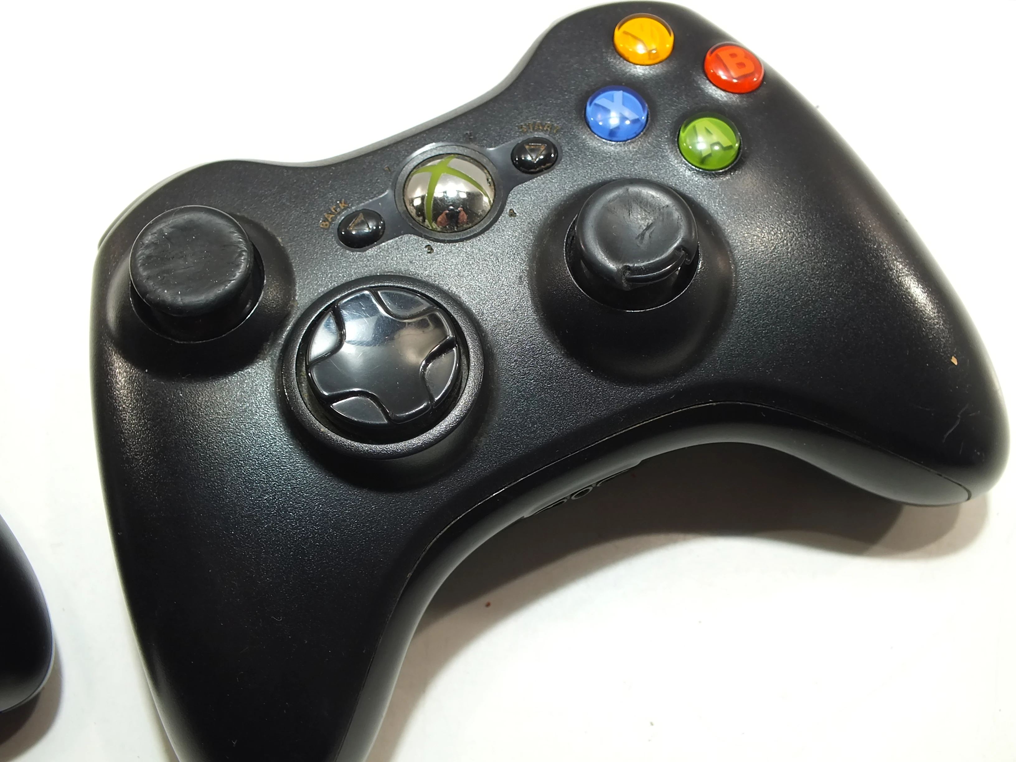 pad-bezprzewodowy-do-konsoli-microsoft-xbox-360-sposob-podlaczenia-bezprzewodowy