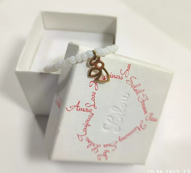 sliczna-delikatna-bransoletka-lilou-z-aniolkiem-kosciuszki-184-szydlowiec