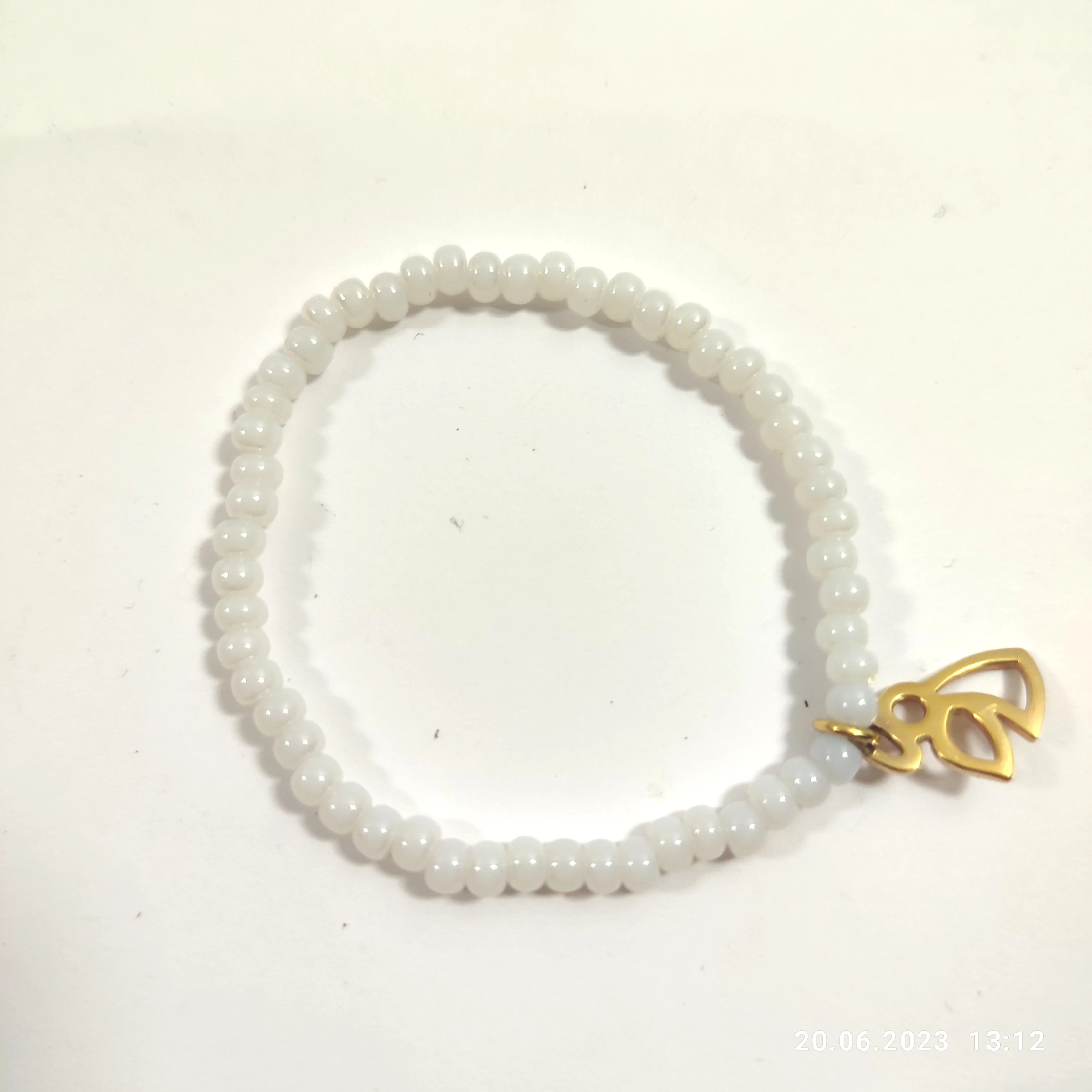 sliczna-delikatna-bransoletka-lilou-z-aniolkiem-kamien-inny-kamien