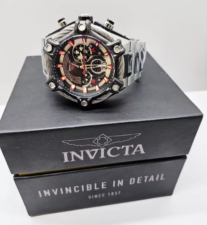 ZEGAREK SHAQ INVICTA 33680