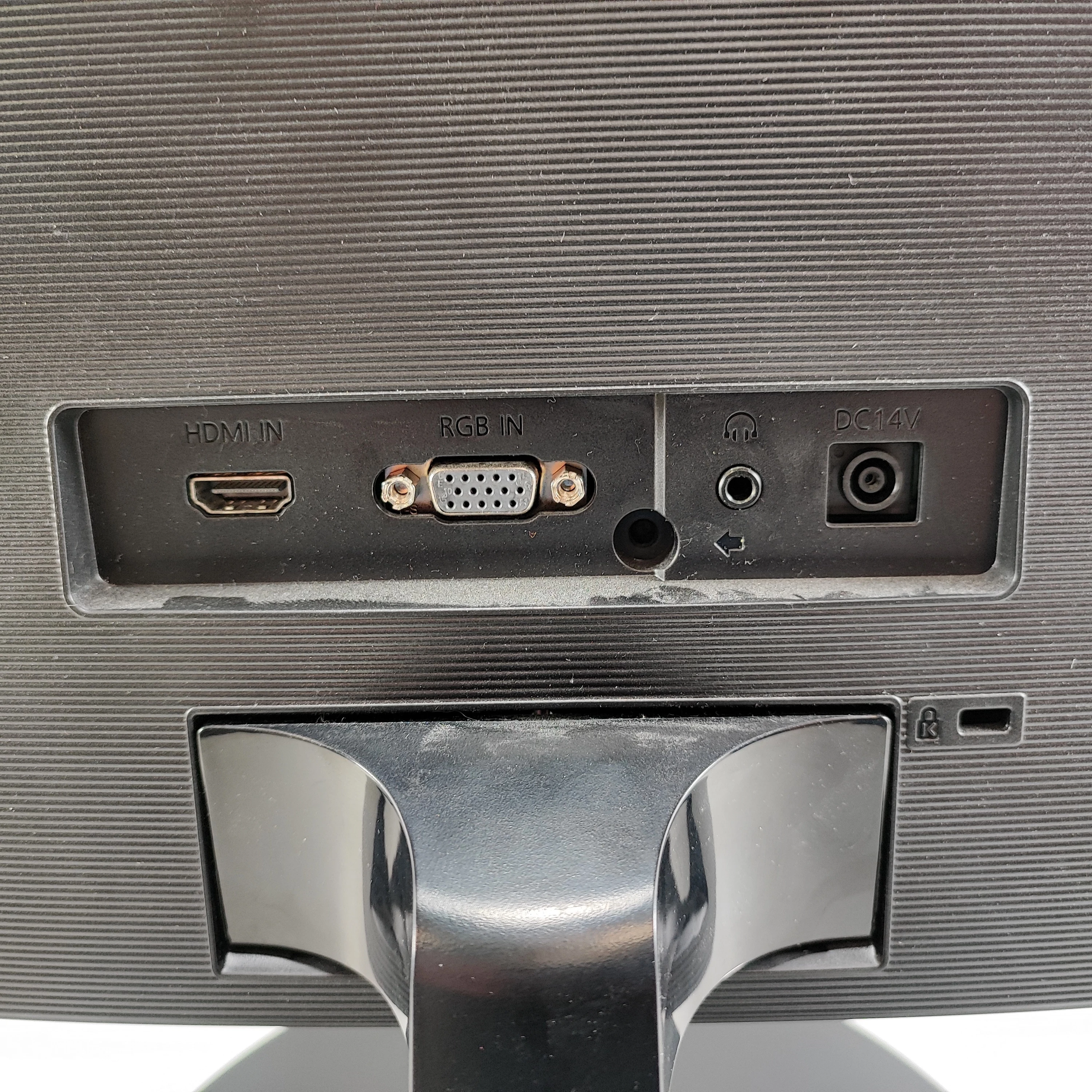 monitor-samsung-c24f390-24-cale-full-hd-typ-matrycy-va