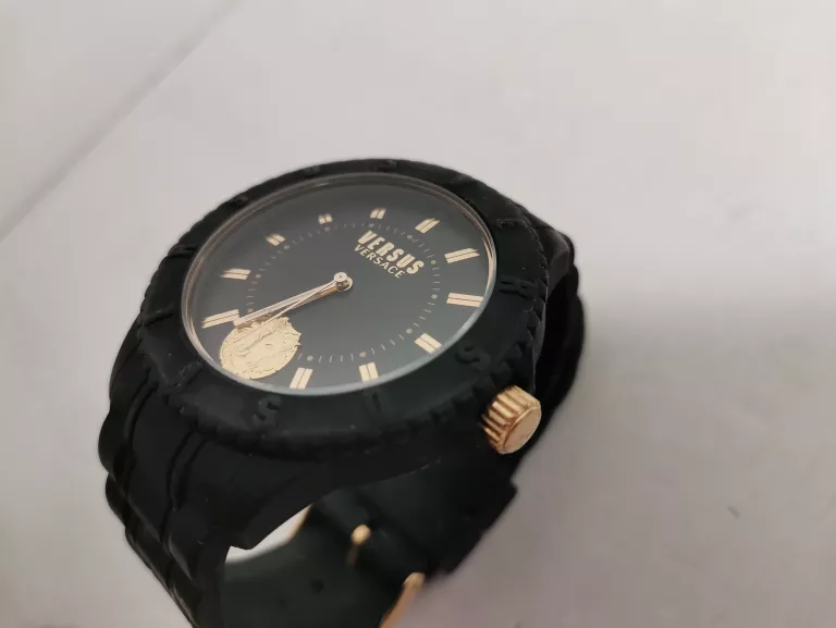 ZEGAREK VERSUS VERSACE TOKYO BLACK VSPOY0118