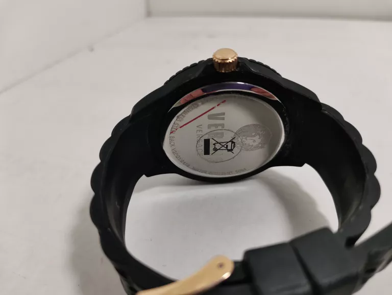 ZEGAREK VERSUS VERSACE TOKYO BLACK VSPOY0118