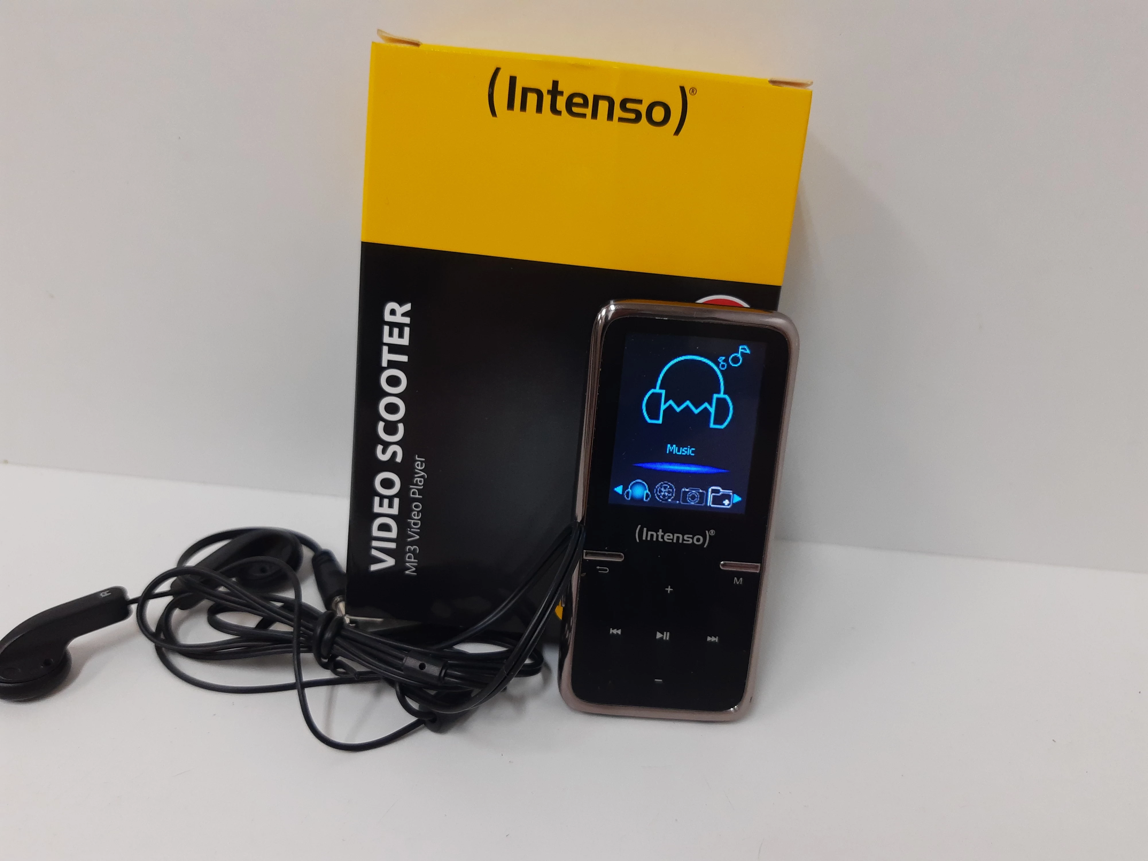 odtwarzacz-mp4-intenso-video-scooter-stan-uzywany