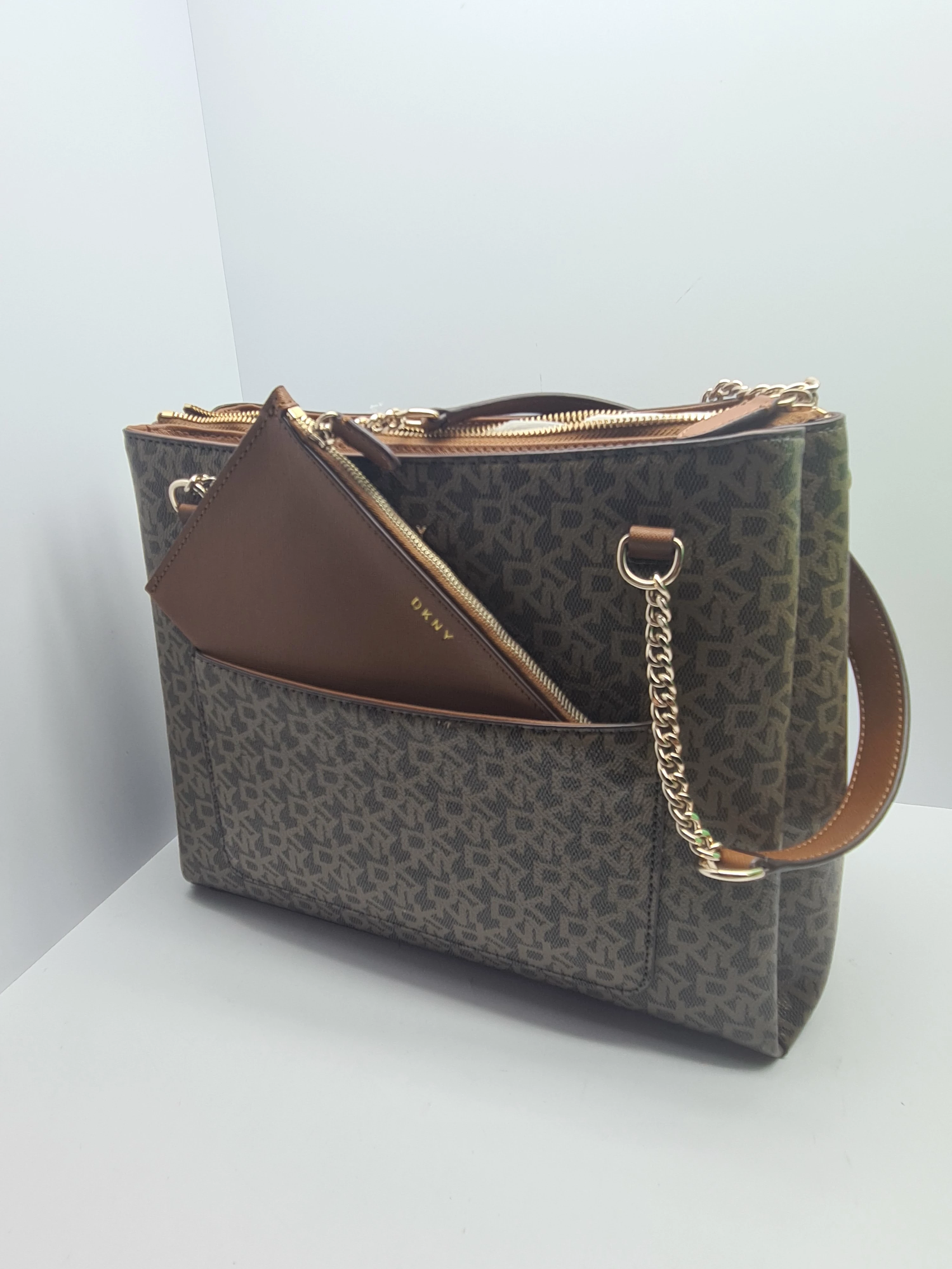 torebka-dkny-brazowa-r01a7h86d3e-stan-powystawowy