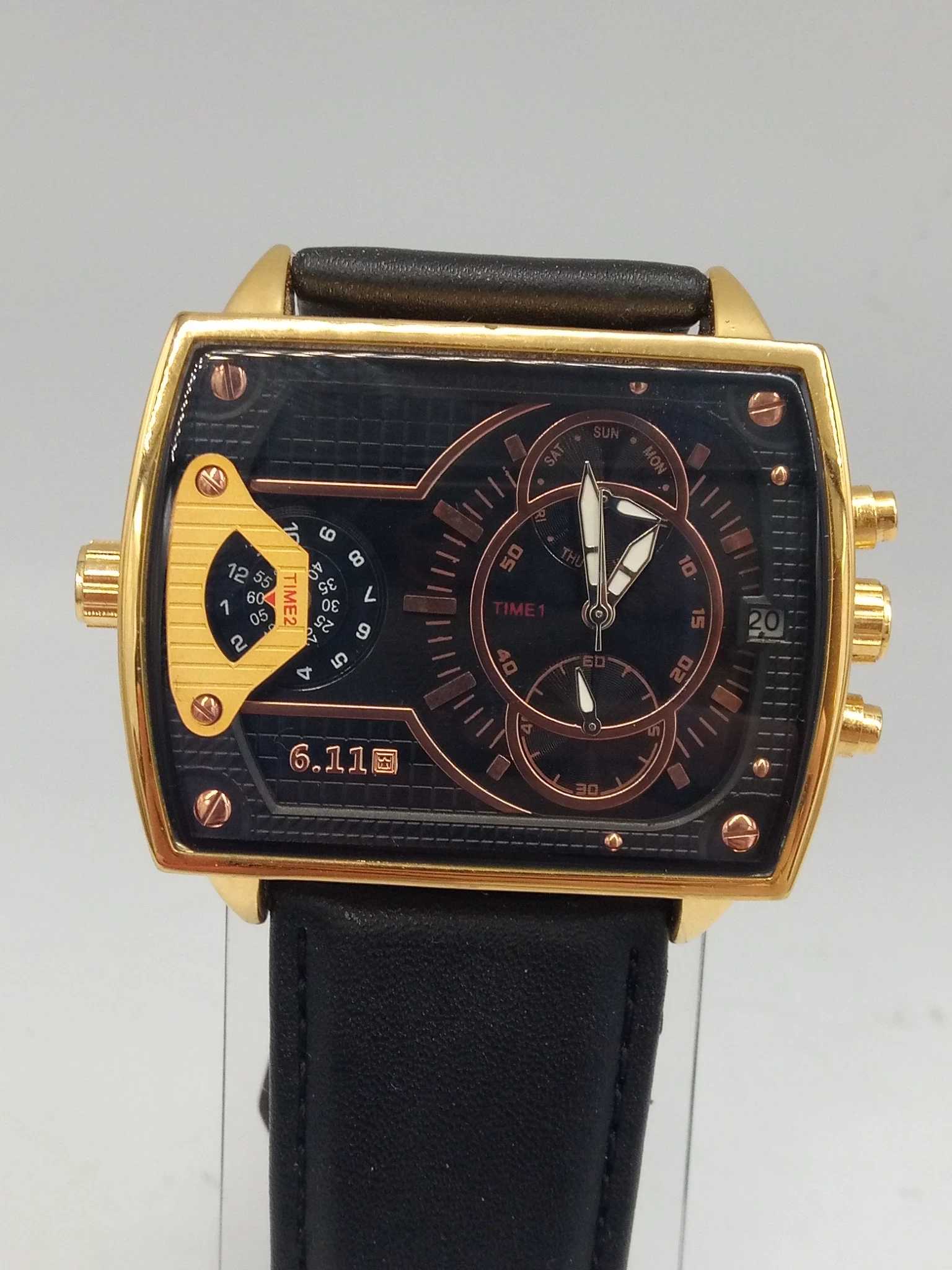 611-zegarek-meski-z-dwiema-strefami-czasowymi-kw-pulawska-103-warszawa