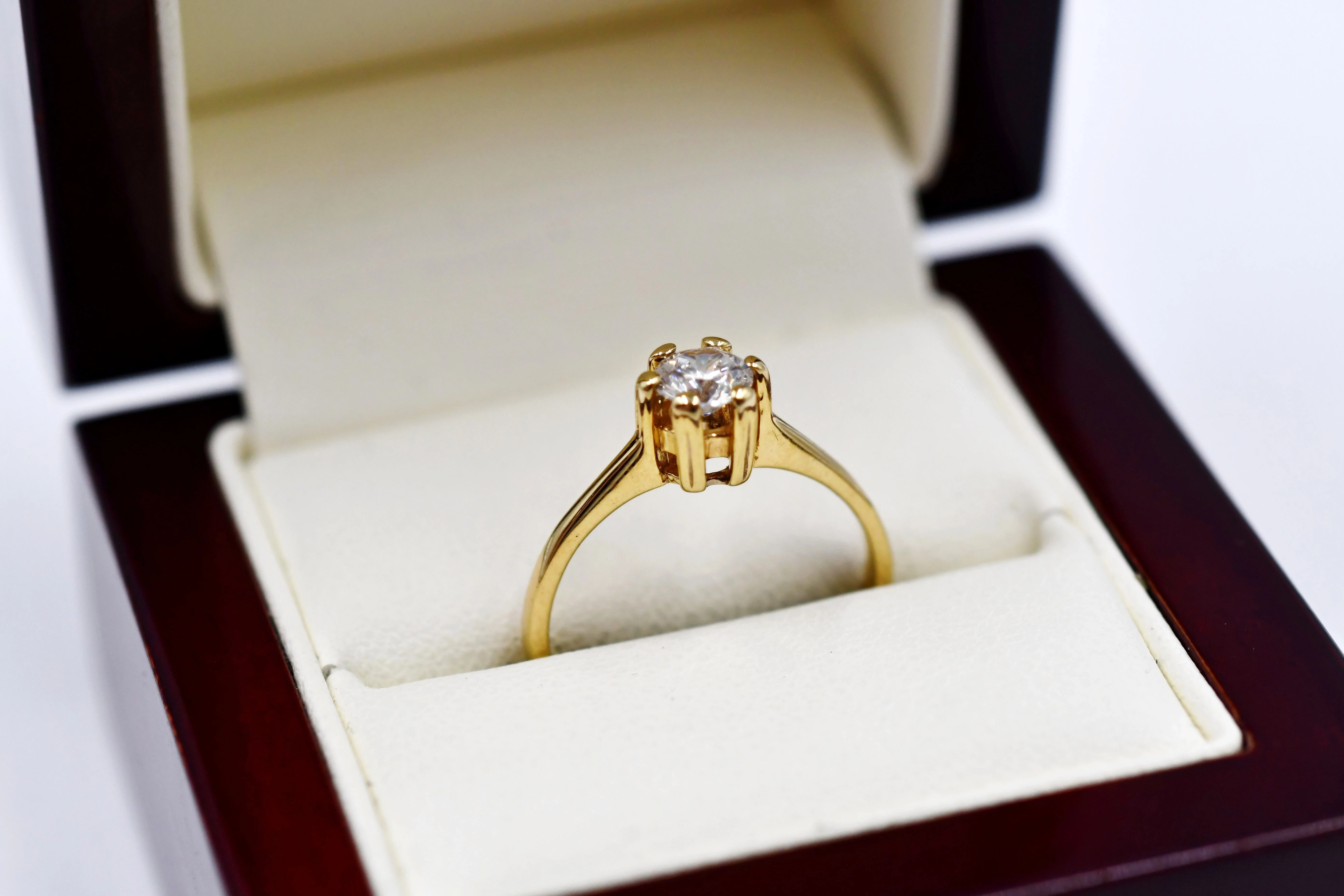 piekny-zloty-pierscionek-p-585-r-17-244g-rodzaj-2205-2