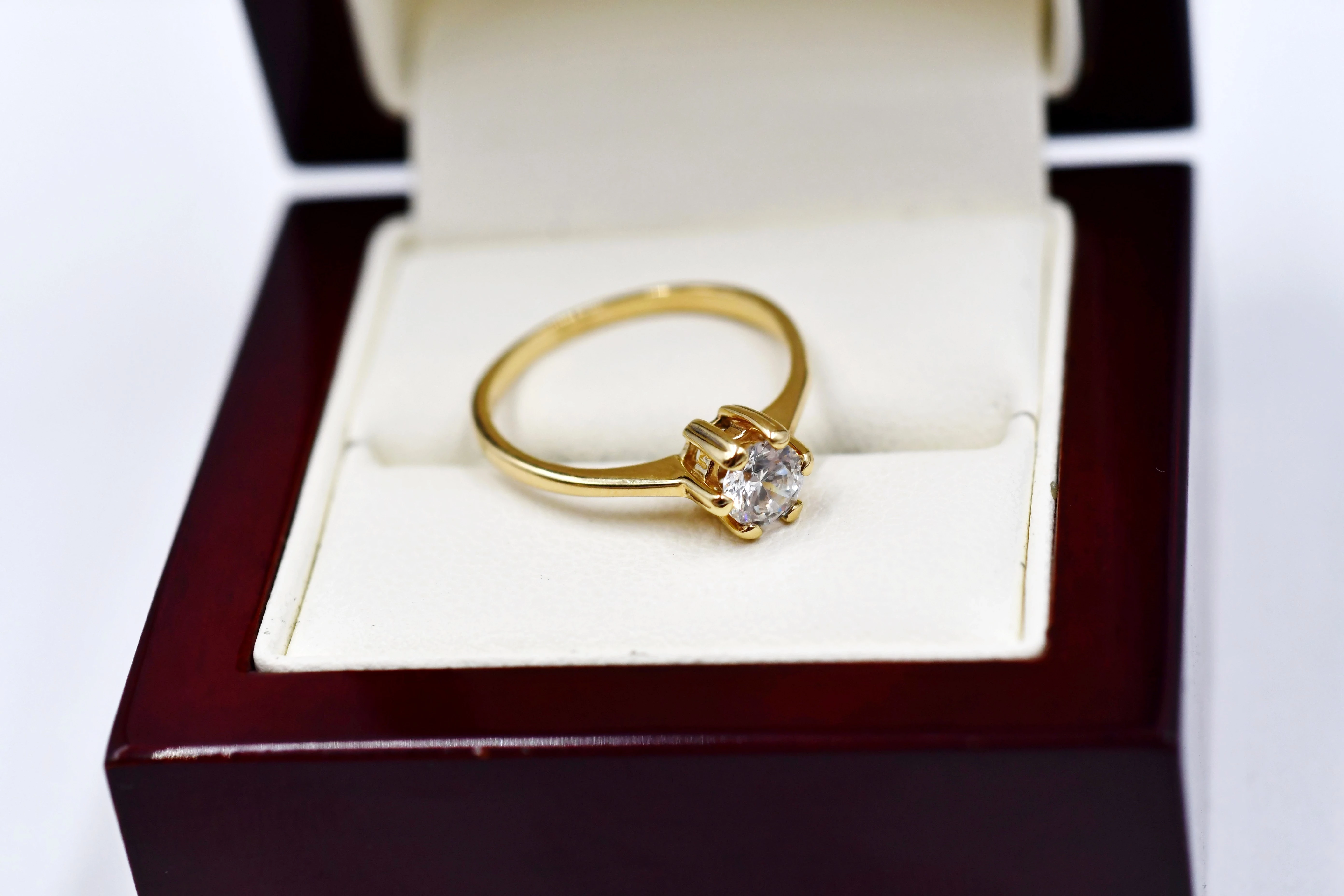 piekny-zloty-pierscionek-p-585-r-17-244g-kamien-17088-128