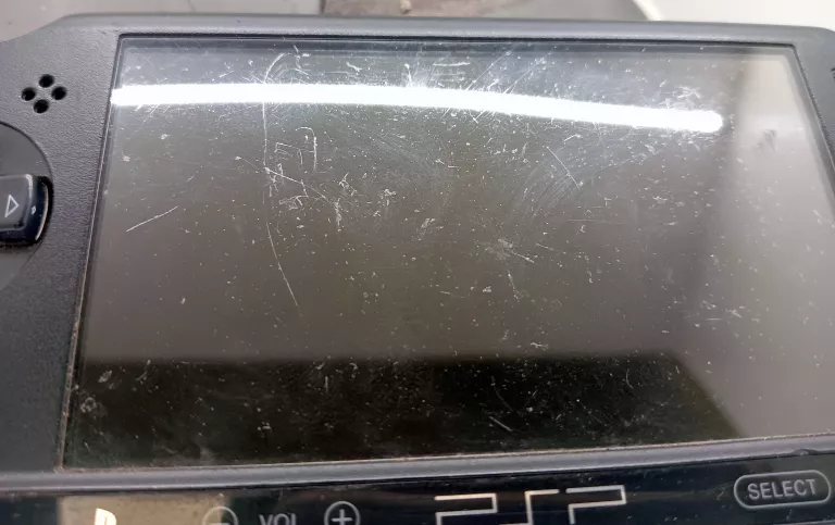 KONSOLA PSP E1004 CZARNA Z ŁADOWARKA