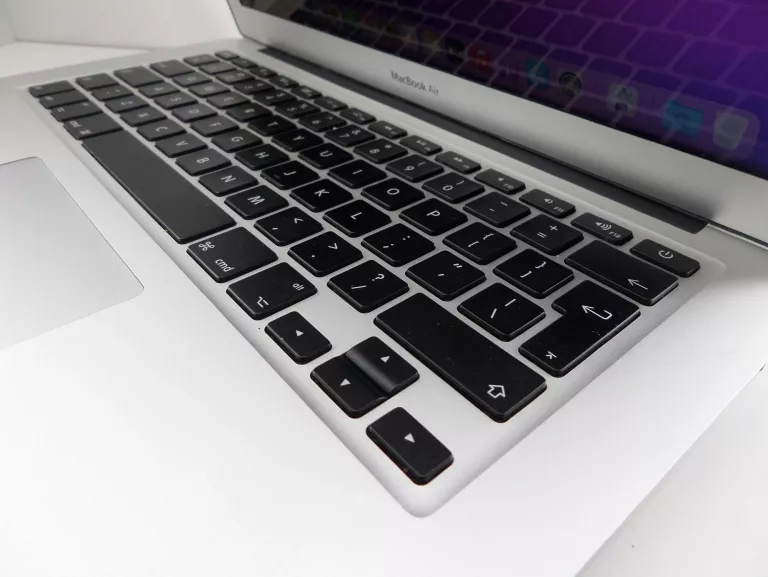 LAPTOP MACBOOK AIR 13 A1466 8GB/128 GB