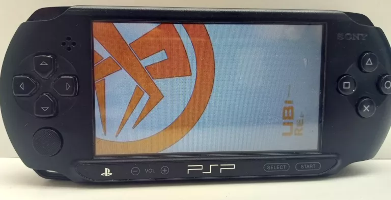 konsola-psp-e1004-czarna-z-ladowarka-wersja-konsoli-fat-classic