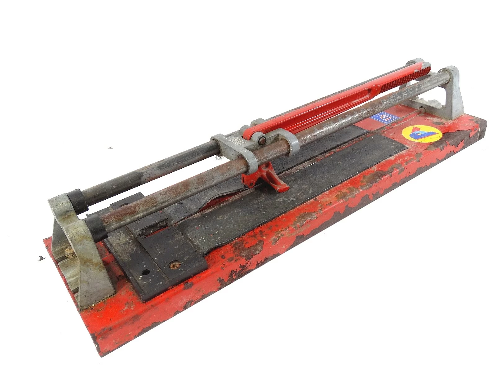 przecinarka-do-plytek-pamet-rodzaj-przecinarka-reczna