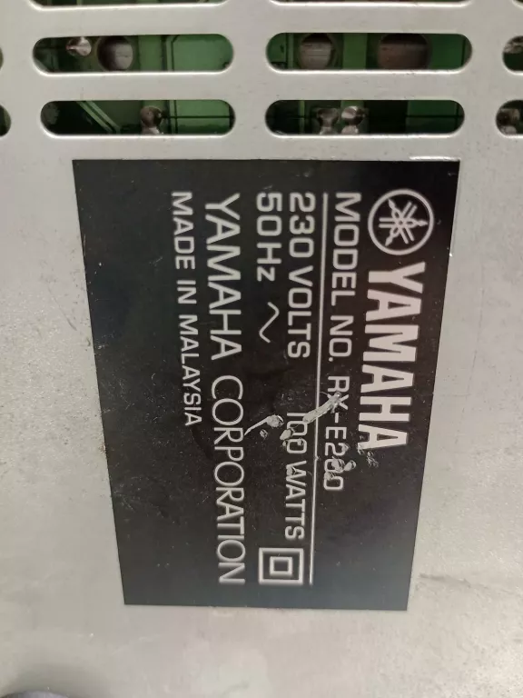 yamaha-pianocraft-rx-e200-amplituner-stereo-21-ean-gtin-4552471350987