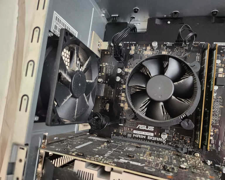 ASUS ROG STRIX GL10CS I5-9400F 16GB GTX1650 512GB