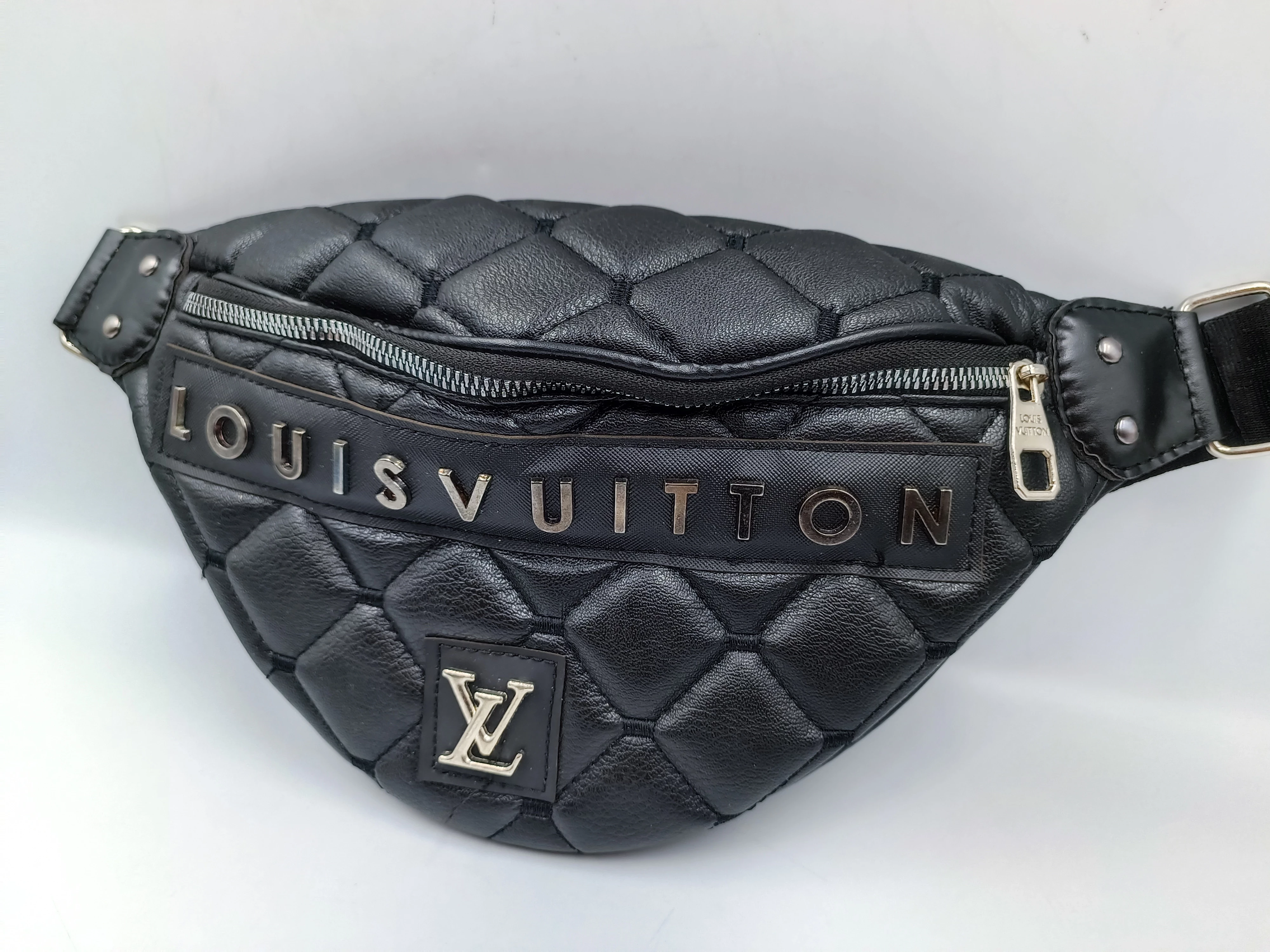 Louis Vuitton, Saszetki I Nerki