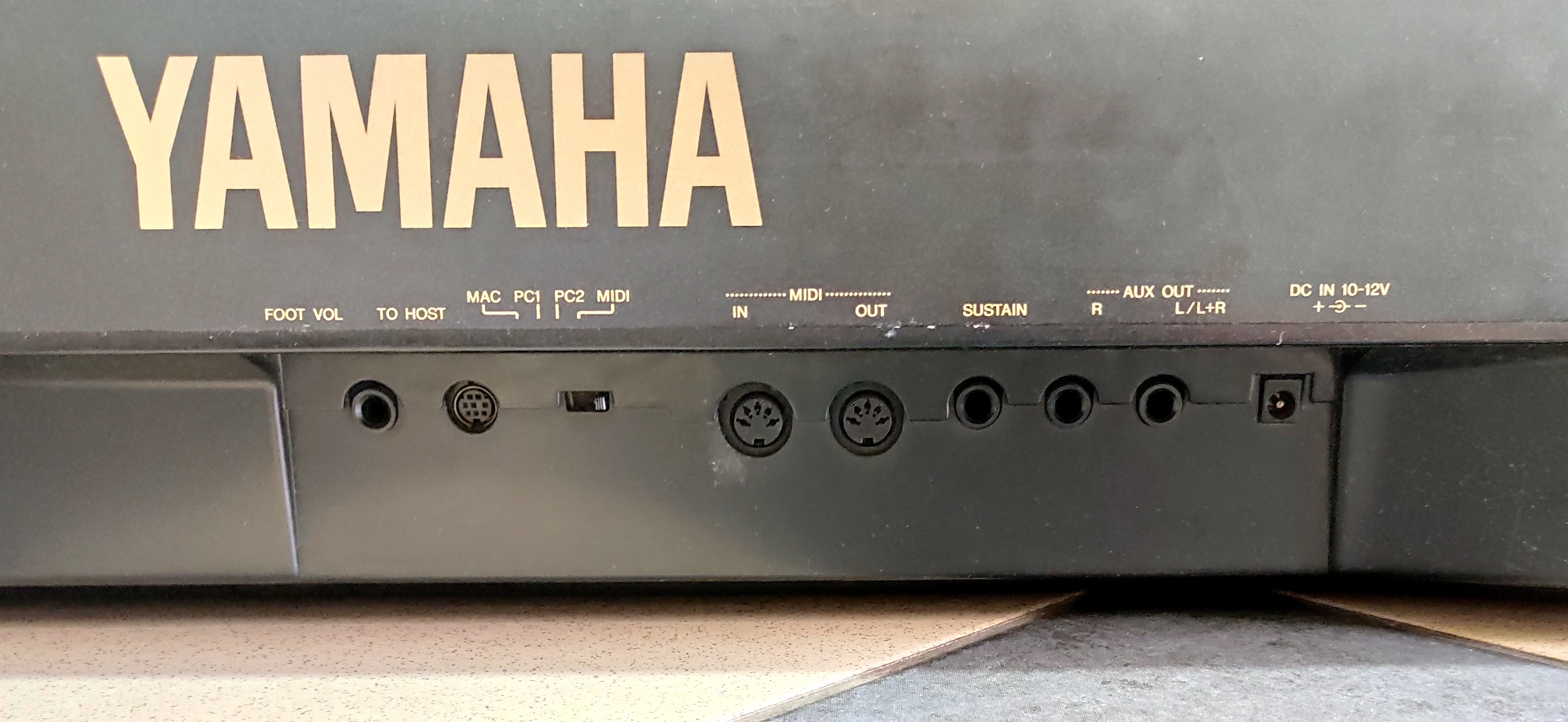 keyboard-yamaha-psr-630-pokrowiec-stan-uzywany