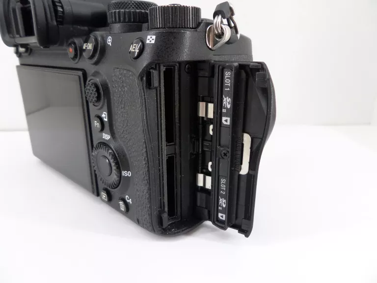 APARAT CYFROWY SONY A7R IV BODY
