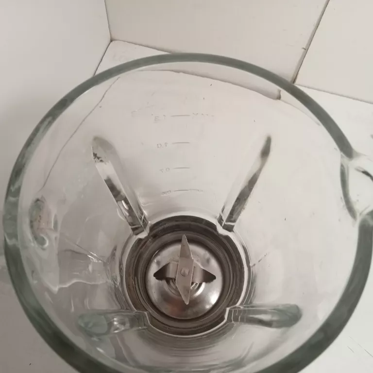 blender-kielichowy-koenic-kbl-713-700w-marka-koenic