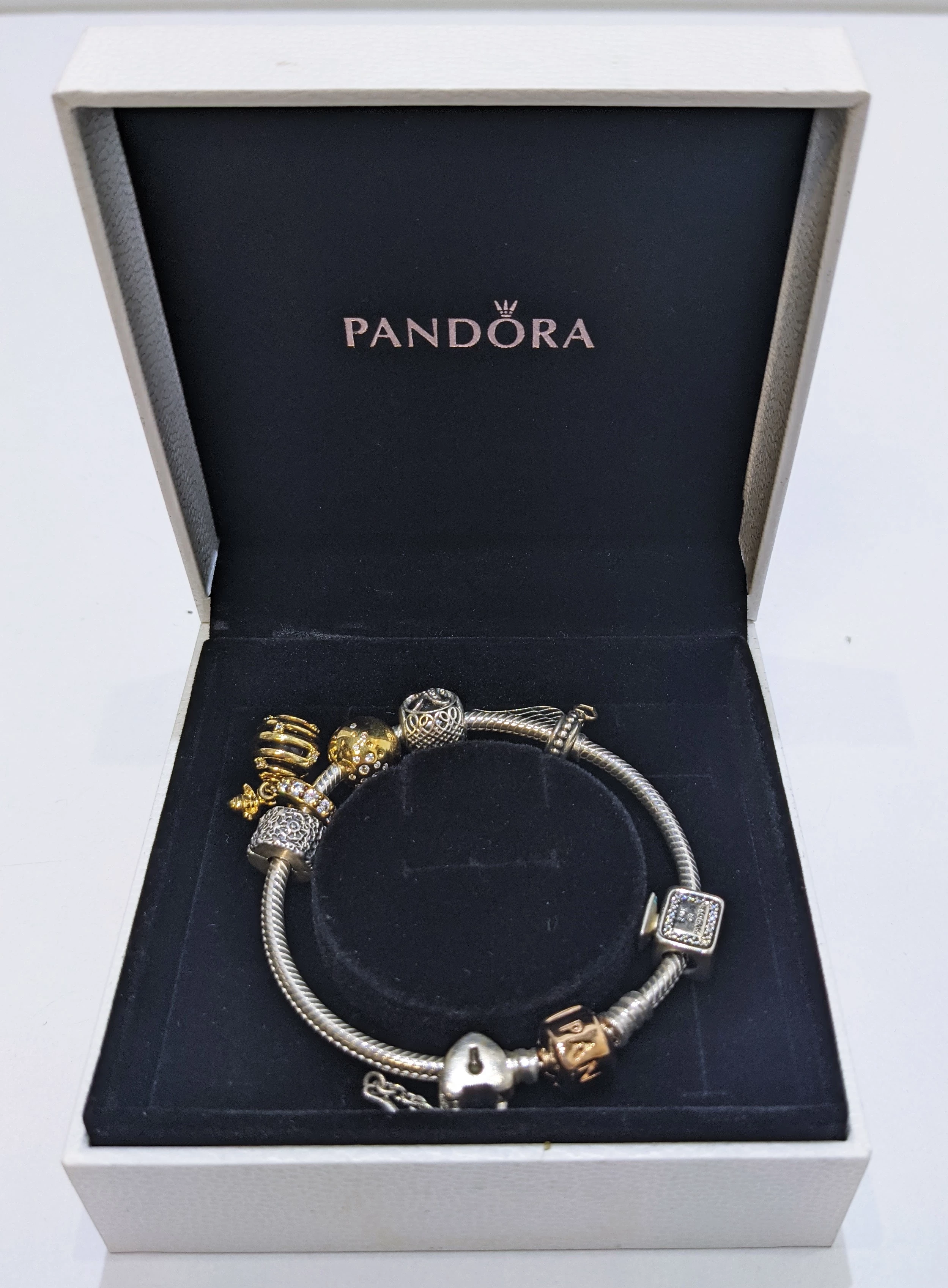 bransoletka-pandora-bangle-rose-gold-7-charms-17cm-marka-pandora