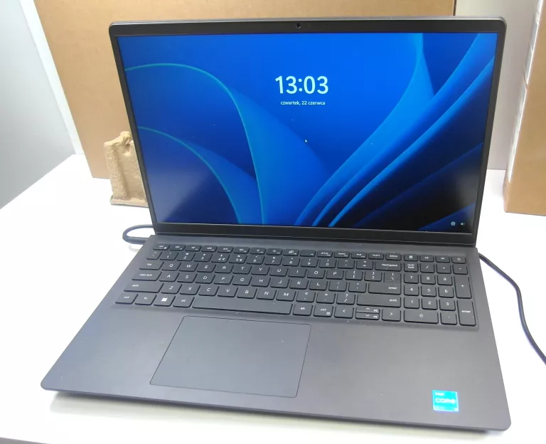 LAPTOP DELL VOSTRO 3510 I3/ 8GB RAM/ 256GB SSD