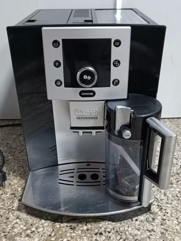EKSPRES DE LONGHI PERFECTA ESAM 5500