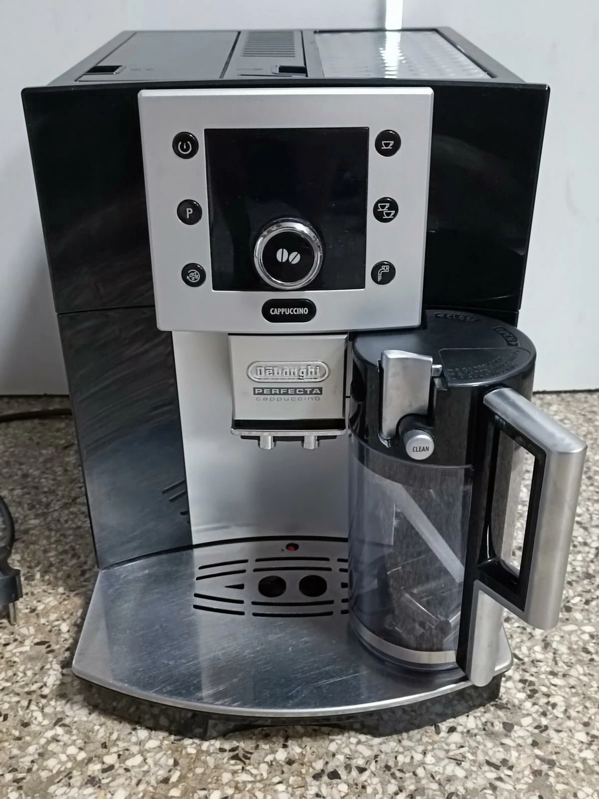 ekspres-de-longhi-perfecta-esam-5500-bronowicka-80-krakow