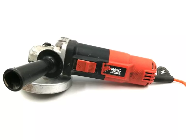 SZLIFIERKA KĄTOWA BLACK DECKER KG 701/ 710W