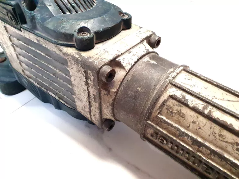 mlot-wyburzeniowy-bosch-gsh-16-energia-udaru-41