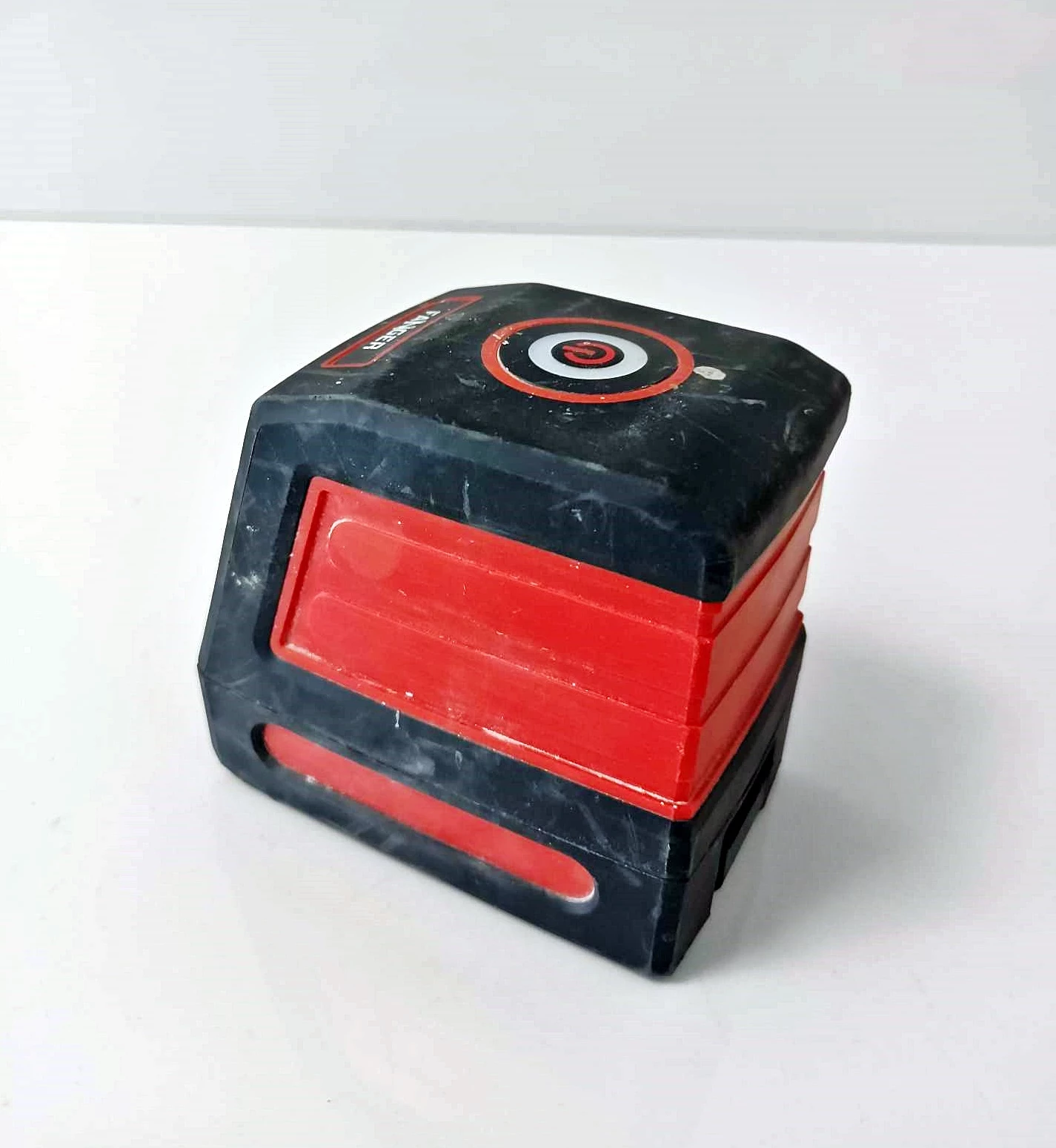 POZIOMICA LASEROWA FANGER LASER CUBE Lasery krzyżowe Loombard.pl