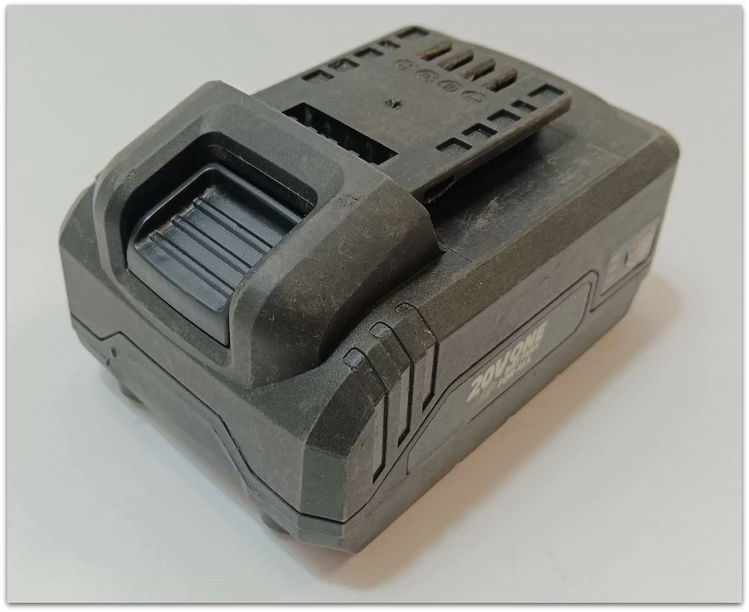 akumulator-myproject-20v-pudelko-pojemnosc-akumulatora-40