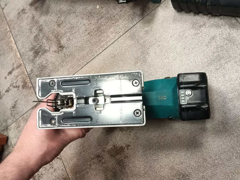 WYRZYNARKA AKUM. MAKITA DJV182 + 2BAT 3AH ŁADOW
