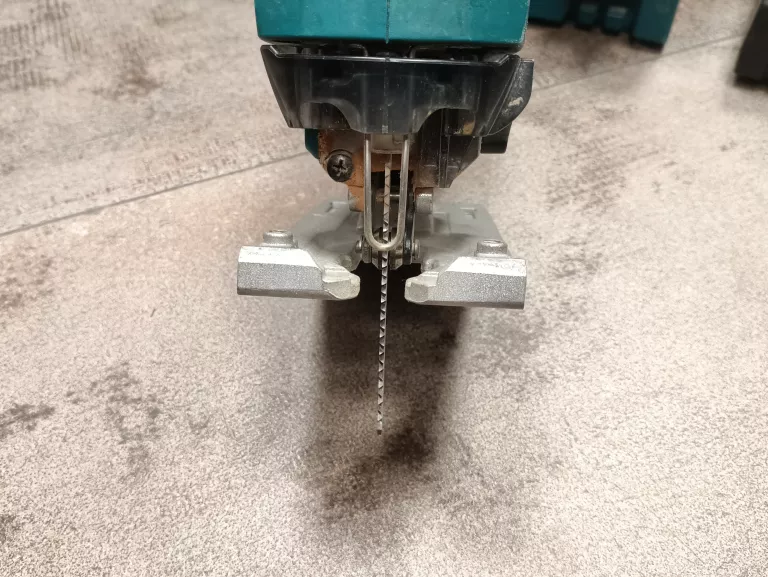WYRZYNARKA AKUM. MAKITA DJV182 + 2BAT 3AH ŁADOW