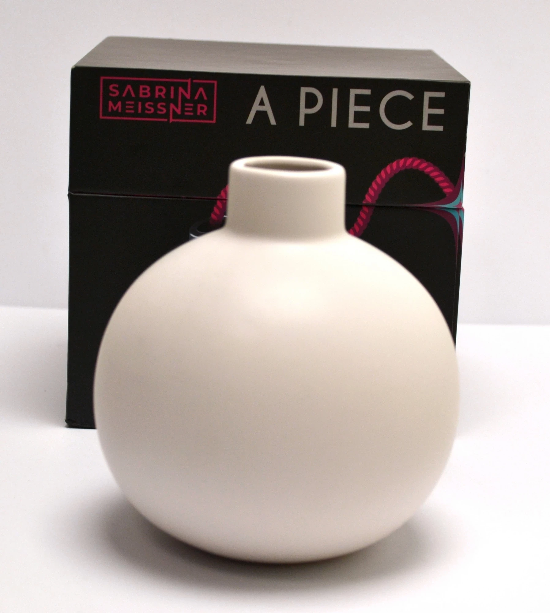 flakon-na-kwiatek-sabrina-meissner-bomb-vase-product-id-217e1bbd-affe-4fae-bcb7-95ef4dfe5118